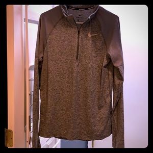 Men’s Nike Dri-Fit Pullover/ Size Small